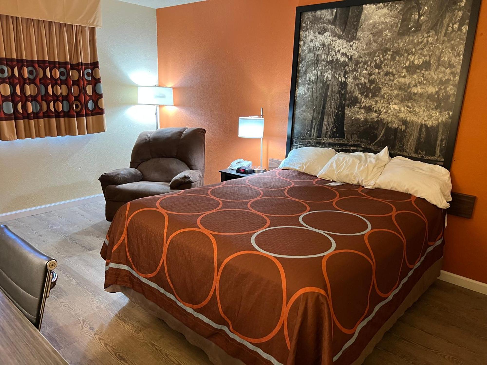 מלון Super 8 By Wyndham אלטונה מראה חיצוני תמונה