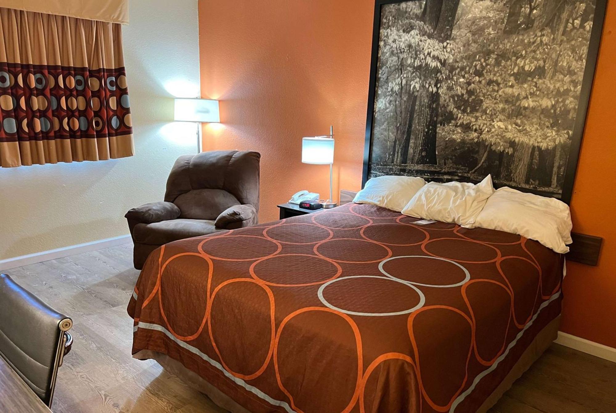 מלון Super 8 By Wyndham אלטונה מראה חיצוני תמונה